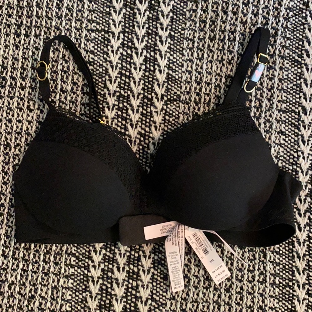 NWT Victoria’s Secret Bra, 32A